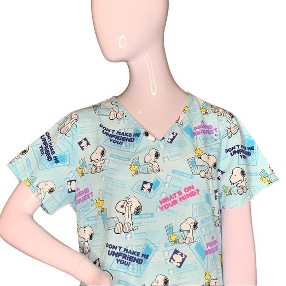 Peanuts Scrub Top Short sleeve two front pockets size S - Picture 2 of 8
